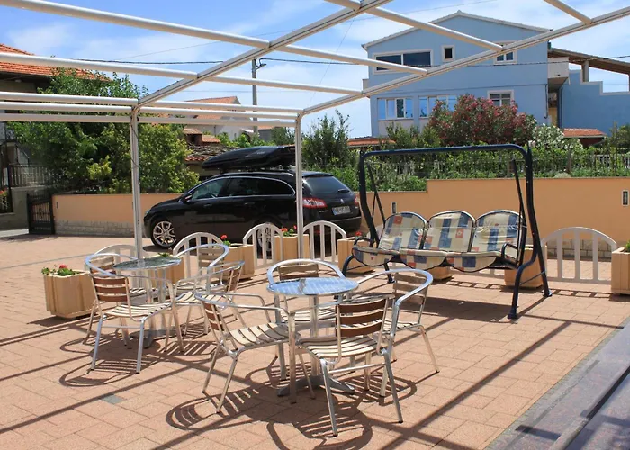 Apartman Apartments By The Sea Kraj, Pasman - 3460 *