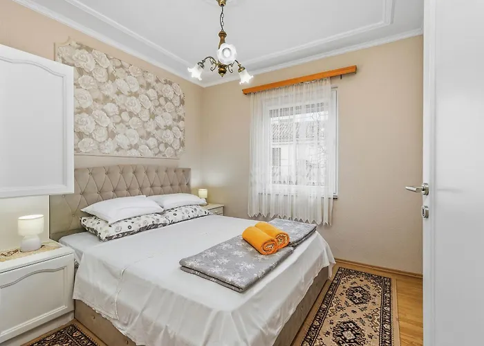 Daire Apartments By The Sea Kraj, Pasman - 3460 *
