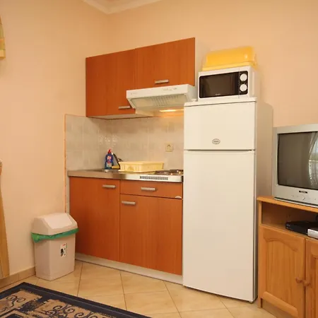 By The Sea Kraj, - 3460 公寓 Pašman