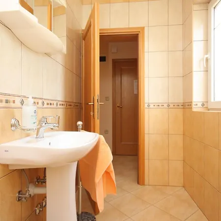 公寓 By The Sea Kraj, - 3460 Pašman