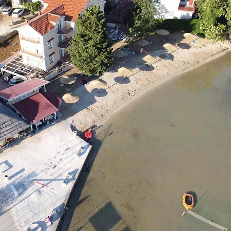 By The Sea Kraj, - 3460 *