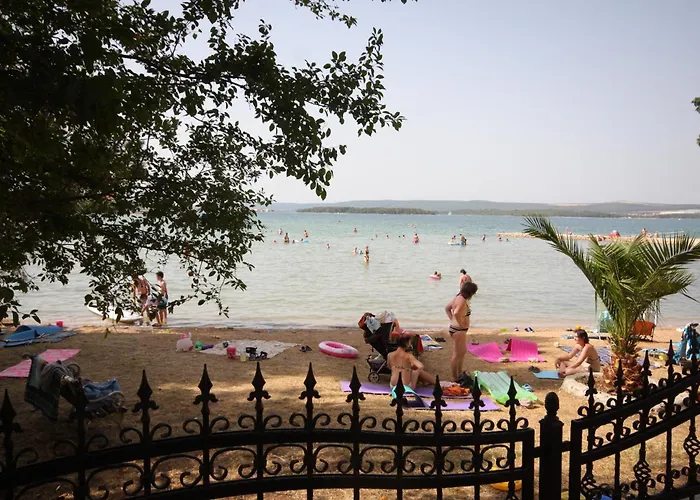 By The Sea Kraj, - 3460 *