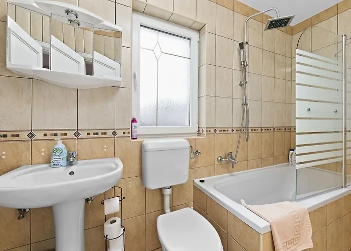 Apartmán By The Sea Kraj - - 3460 Pašman