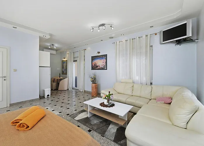 By The Sea Kraj - - 3460 * Pašman